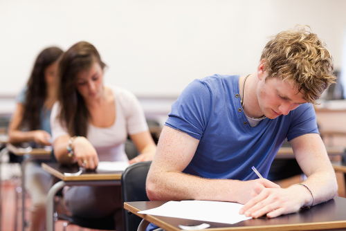 Internet pode auxiliar os estudantes na preparação para o Enem