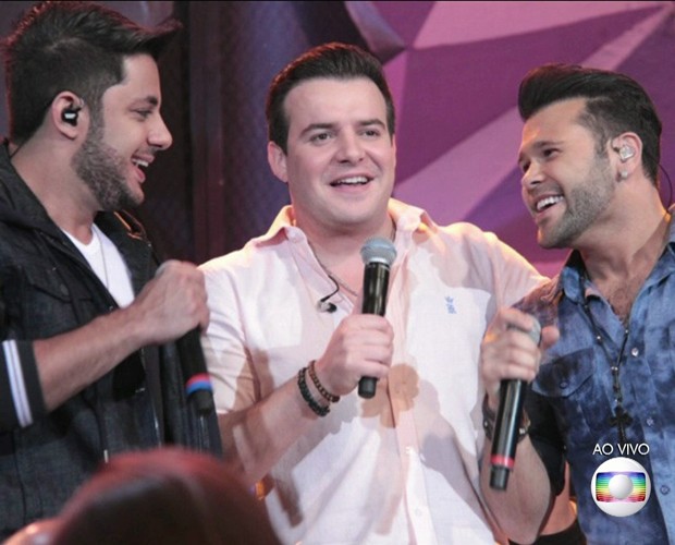 Dupla Marcos &amp; Belutti com Cristiano Araújo (Foto: TV Globo)