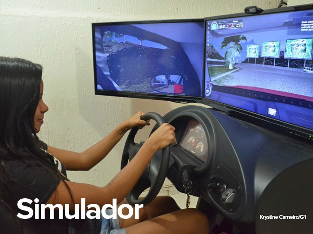 Aulas para obter CNH para carro devem incluir o simulador (Foto: Krystine Carneiro/G1)