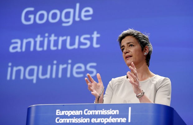 Margrette Vestager, comissária europeia de concorrência, durante conferência em que a União Europeia formalmente acusou o Google de violar leis antitruste. (Foto: Francois Lenoir/Reuters)