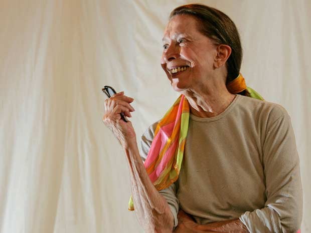 Em imagem de 2005, a atriz Cleyde Yáconis, na época de sua estreia na peça "Cinema Éden", do diretor de teatro Emílio de Biase, na capital paulista. (Foto: Ernesto Rodrigues/Estadão Conteúdo)