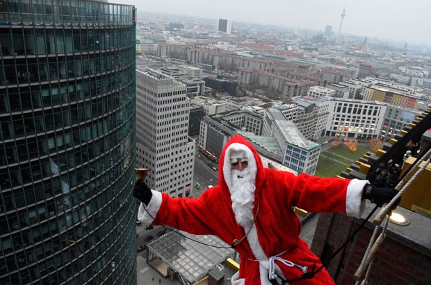 Torre Kollhoff fica em Berlim, na Alemanha (Foto: Tobias Schwarz/AFP)