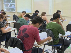 Estudantes Juiz de Fora UFJF (Foto: Reprodução/TV Integração)