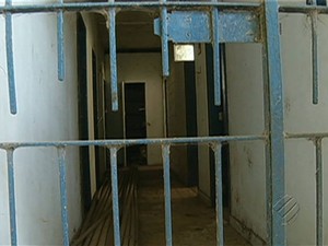 'Casa Azul' era usada pelos militares como base para tortura de guerrilheiros e moradores do sudeste do PA durate a Guerrilha do Araguaia. (Foto: Reprodução/Tv Liberal)