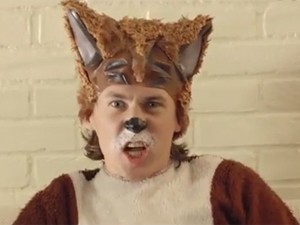 Cena do clipe 'The fox', do duo da norueguês Ylvis (Foto: Divulgação)