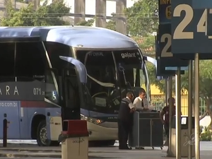 Rodoviária de Fortaleza recebe reforçou de 300 ônibus extras para o Carnaval (Foto: TV Verdes Mares/Reprodução)