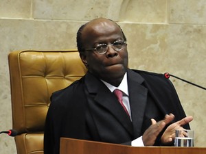 O presidente do Supremo Tribunal Federal, Joaquim Barbosa, na primeira sessão da corte, nesta sexta (1º) (Foto: Elza Fiuza/ABr)