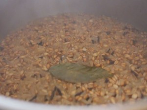 Arroz com grãos leva mais tempo para cozinhar (Foto: Isabela Oliveira/G1)