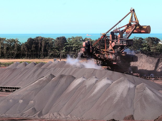 Usina em Ubu, Espírito Santo, transforma minério em pelotas (Foto: Bernardo Coutinho/ A Gazeta)