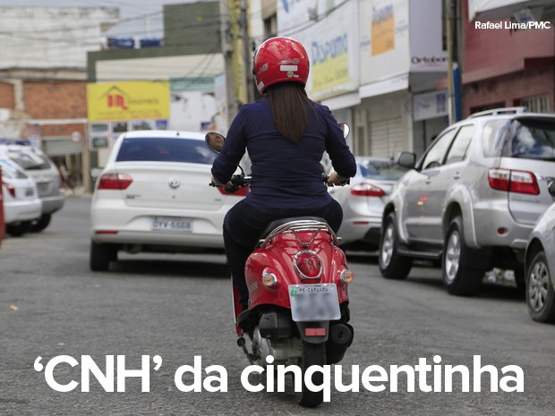 Habilitação será exigida para as motos 'cinquentinhas' a partir de fevereiro de 2016 (Foto: Rafael Lima/PMC)