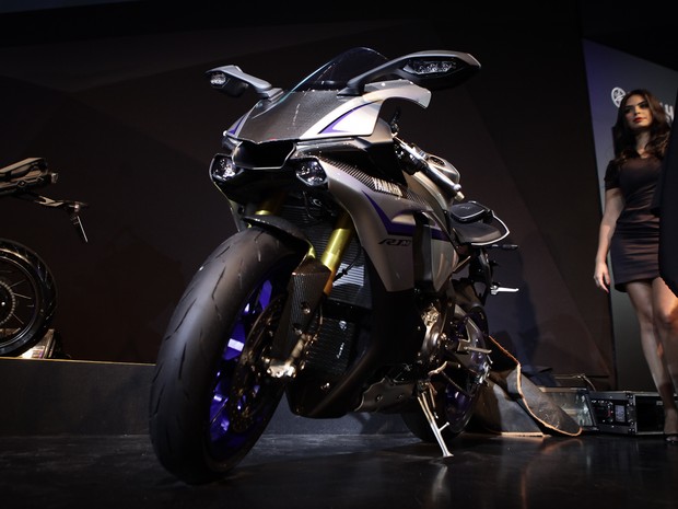 Yamaha R1M é apresentada no Salão Duas Rodas 2015 (Foto: Caio Kenji/G1)