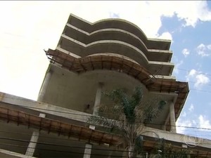 Hospital do Barreiro está previsto para ser entregue em 2015, diz Prefeitura de Belo Horizonte. (Foto: Reprodução/TV Globo)