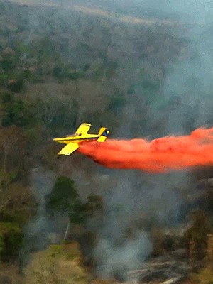 Dois aviões reforçam combate a indêndio em reserva indígena (Foto: Reprodução / TV Mirante)