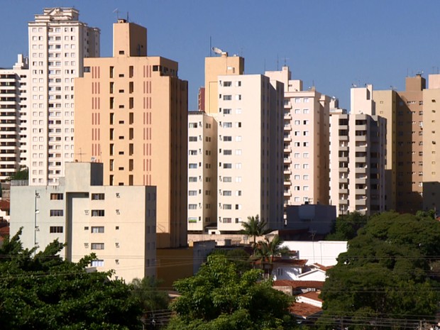 Prédio de Campinas, cidade com 1,3 mihão de habitantes (Foto: Reprodução EPTV)