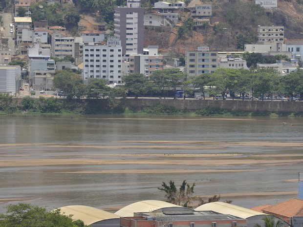 Lama de rejeitos em Colatina (Foto: Guilherme Ferrari/ A Gazeta)