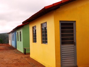 Modelo de casas populares construidas para vítimas da chuva no Espírito Santo (Foto: Divulgação/ Governo do ES)