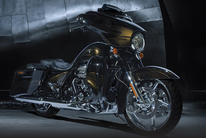 moto CVO Street Glide