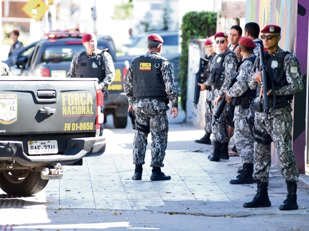 Força Nacional em Vitória (Foto: Fernando Madeira/ A Gazeta)