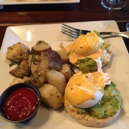 Avocado Eggs Benedict