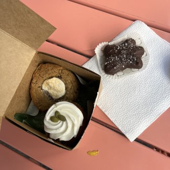 Pumpkin maple cupcake with white chocolate frosting; s'mores cookie; caramel turtle