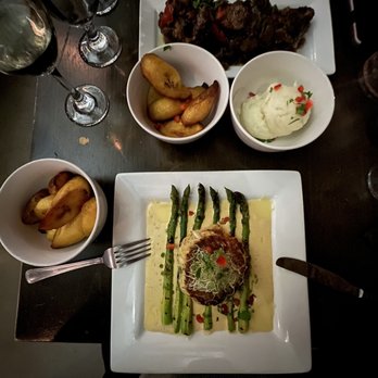 Jumbo Lump Crab Cake and Signature Spicy Caribbean Braised Oxtail Absolutely Incredible !!!