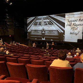 Interior, pre-show.  Perfectly-sloped seating so everyone has great views.