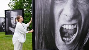 Mia Horvath ’25 working at the Fenimore Art Museum in Cooperstown as part of the curatorial studies program.