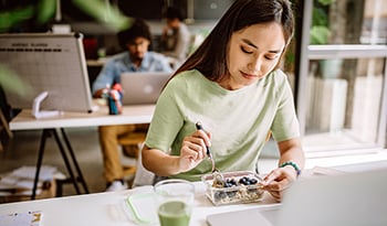 11 conseils de collation saine pour gérer son poids et sa faim