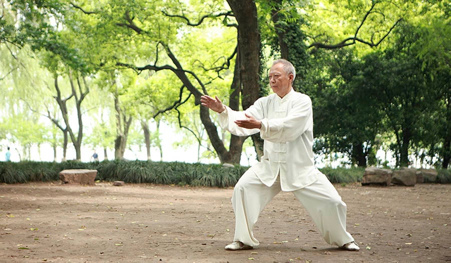 8 Health Benefits of Tai Chi