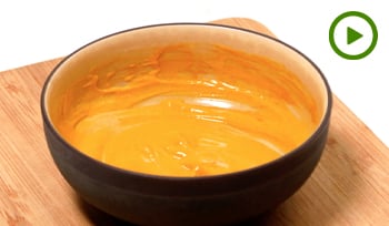 Anti-Pollution Yogurt and Turmeric Face Mask