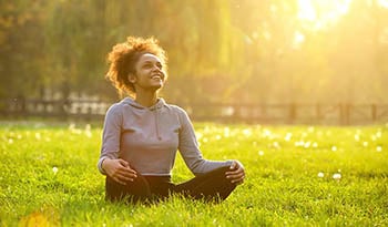 Cuidados Femininos Naturais e Suporte Hormonal