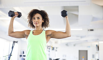 Entrenamiento de fortalecimiento para la salud de los huesos y las articulaciones