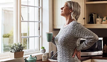 Los 9 mejores suplementos y hierbas para controlar los síntomas de la menopausia