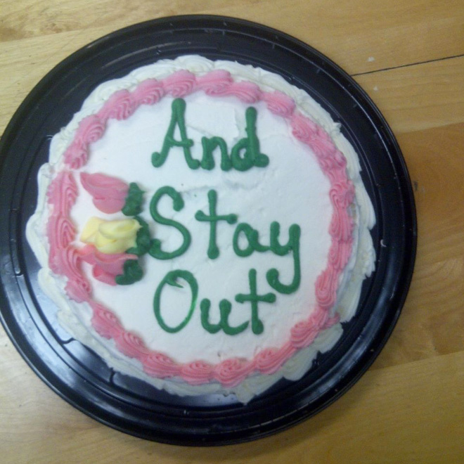 Hilariously rude farewell cake.