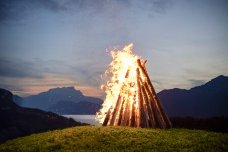 HOEHENFEUER, SVP, SCHWEIZERISCHE VOLKSPARTEI, ABGEBROCHENE VERHANDLUNGEN, INSTITUTIONELLES RAHMENABKOMMEN, BILATERALE BEZIEHUNGEN, CH EU, SCHWEIZ EU, CORONAVIRUS, COVID 19, COVID-19,