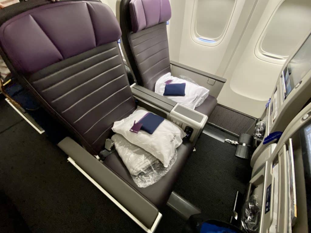 United Premium Plus Seat