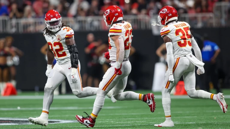 Chiefs Win Close Again: KC's Defense Shines on Final Drive