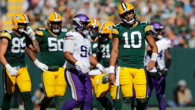 NFC North Betting Odds: Vikings Lead, Packers Rally