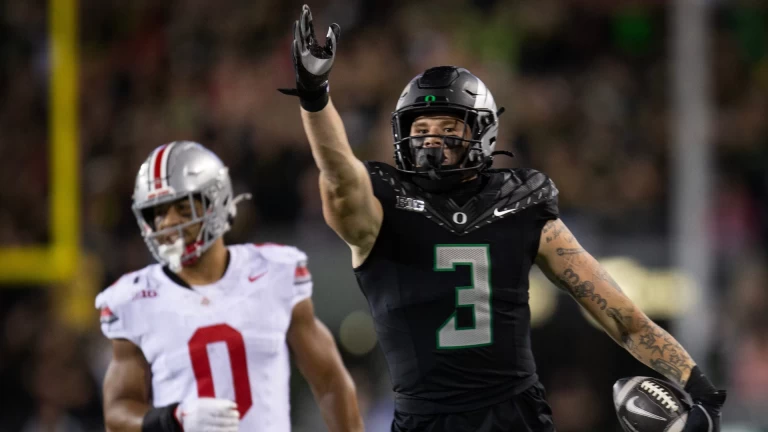 Oregon Defeats Ohio State in Thrilling Big Ten Showdown