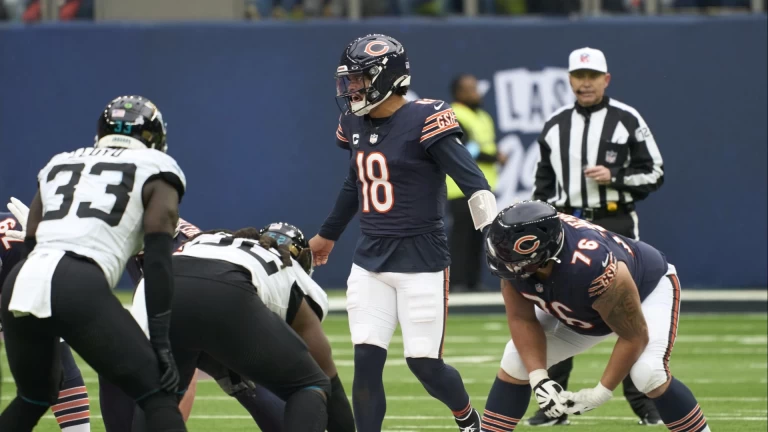 Bears Dominate the Jaguars 35-16 in Early London Game