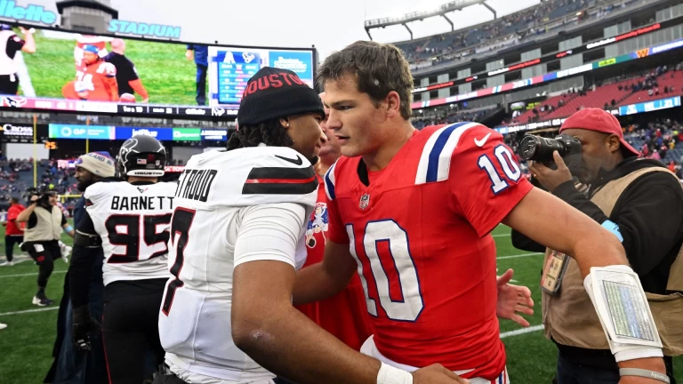 Texans Dominate Patriots 41-21 at Gillette Stadium