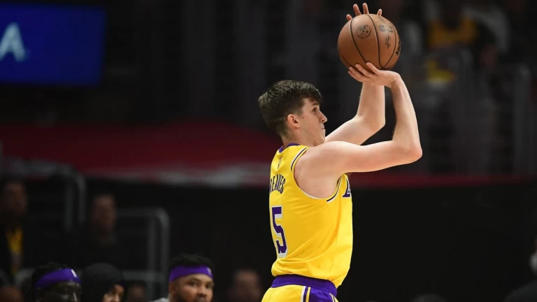 Bronny James Late Three Clinches Game for Lakers, 93-89