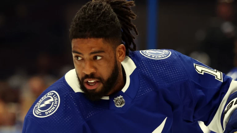 Anthony Duclair Cuts Hair for NY Islanders' Policy