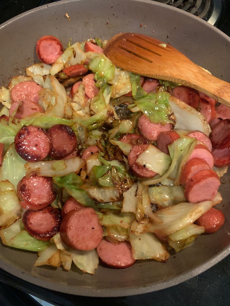 EASY SAUSAGE & CABBAGE SKILLET