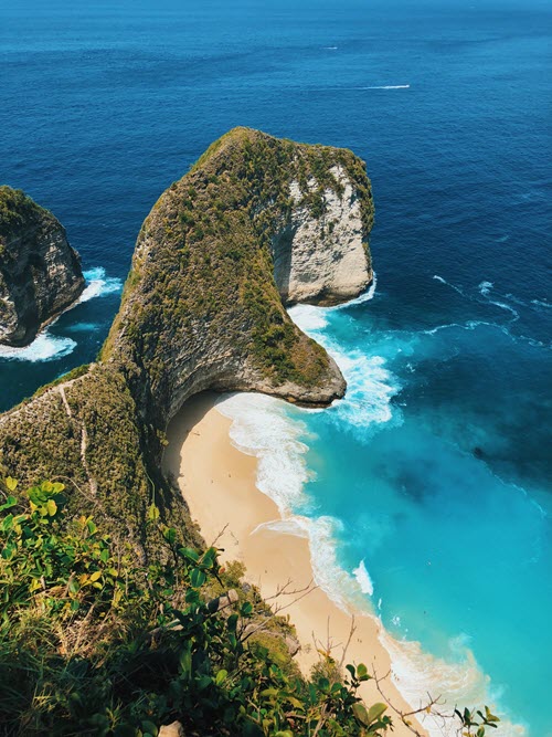 Stunning day at Kelinking Beach, Nusa Penida, Bali Indonesia