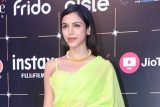 Shriya Pilgaonkar’s lai bhari saree look at Bollywood Hungama’s OTT India Fest