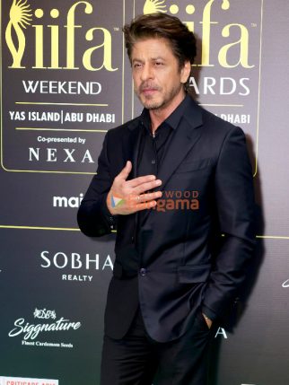 Photos: Shah Rukh Khan, Rani Mukerji, Kriti Sanon, Janhvi Kapoor and others grace the green carpet of IIFA Awards 2024