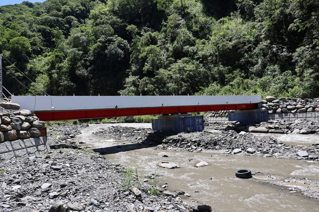 南投梅村部落聯外鋼便橋通樂 居民不再繞遠路 | 華視新聞