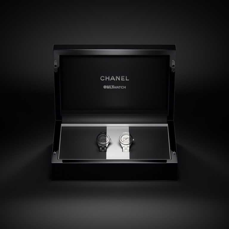 CHANEL「J12 Paradoxe」腕錶套組，Only Watch 2021特别版。（圖╱CHANEL提供）