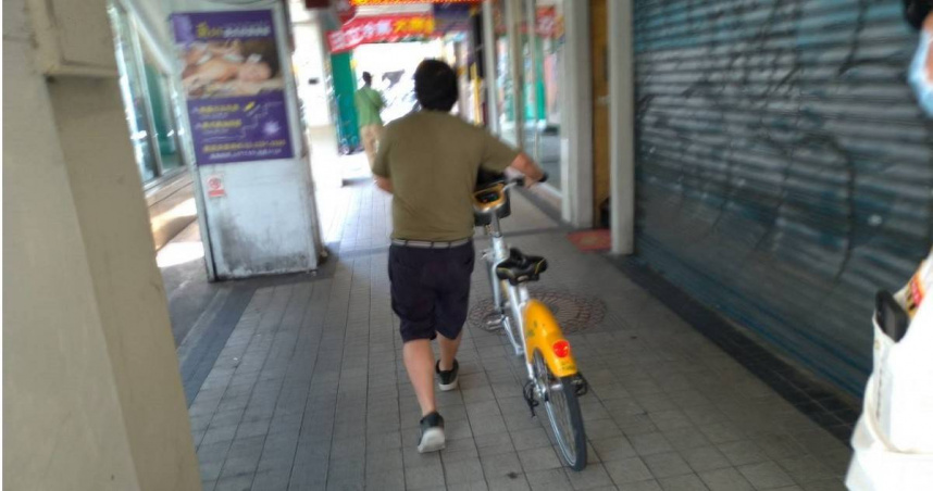 台北、新北及桃園三市自7月1日起，聯合推行了YouBike違規記點新制，以加強行人及YouBike使用者的交通安全。（圖／台北市交通局提供）